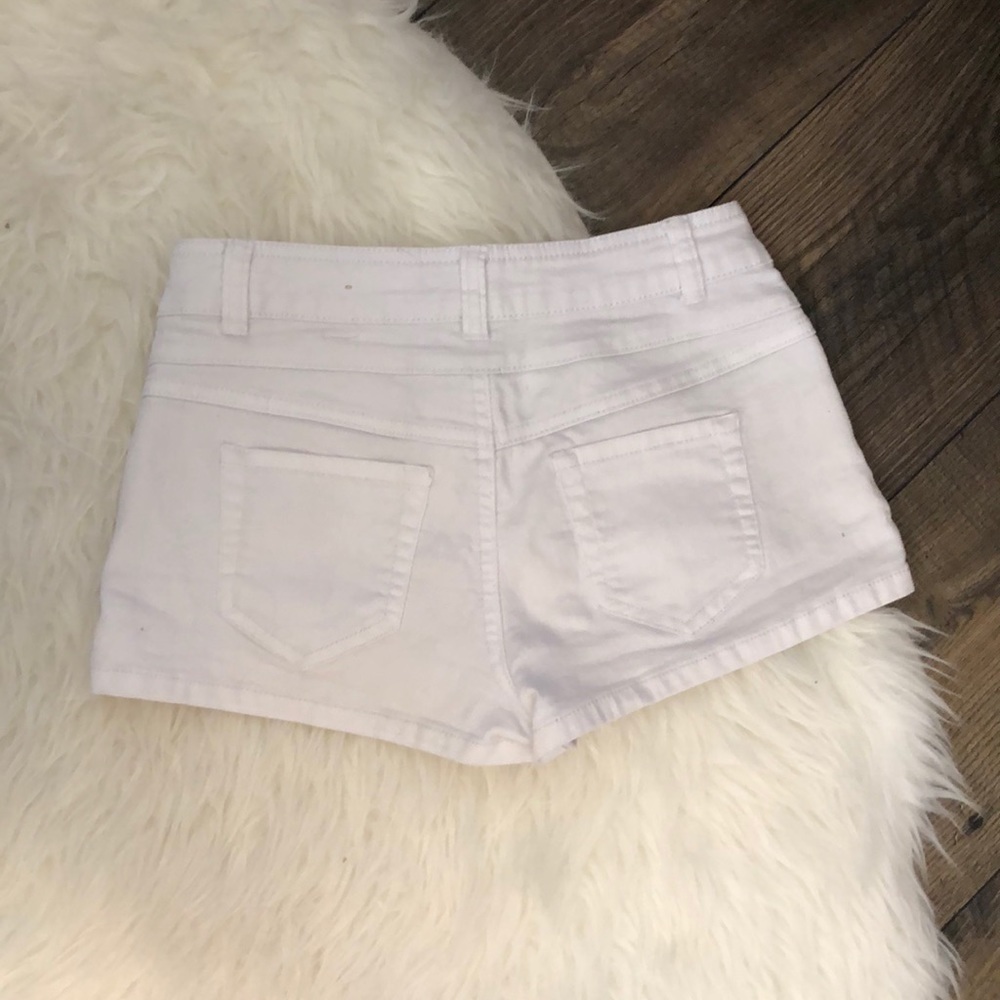 Shorts - Picture 3 of 3